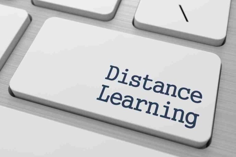 Distance Learning: What it is and How it Works?